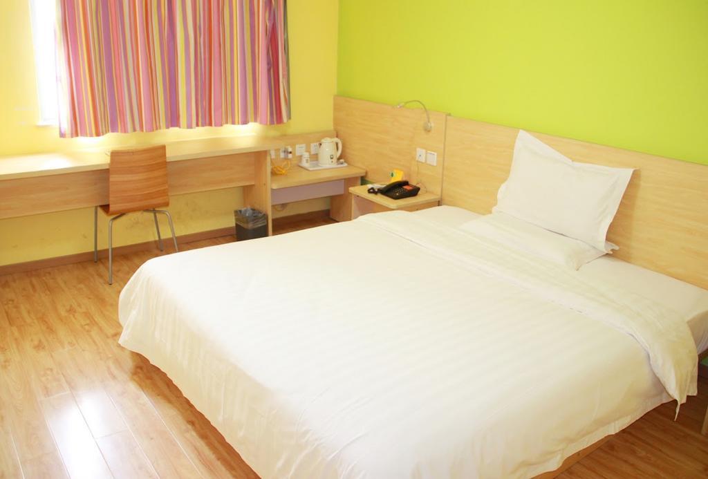 7Days Inn Tianjin Zhongshan Road Room photo