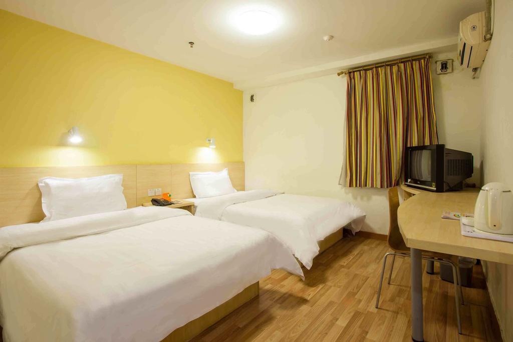7Days Inn Tianjin Zhongshan Road Room photo